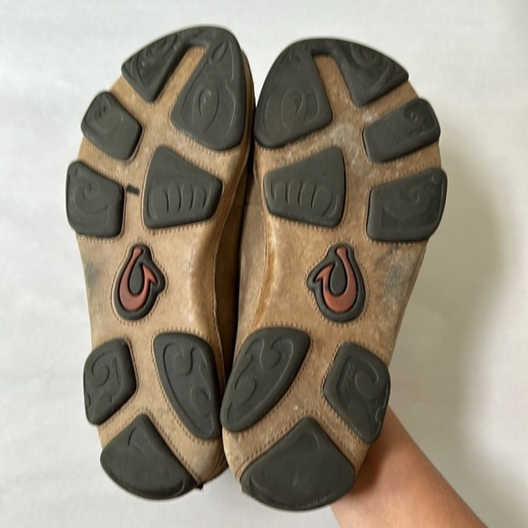 Olukai Moloa Kohana Casual Slip On Shoes Loafers Perforated Tan mens size 8 - Picture 9 of 10